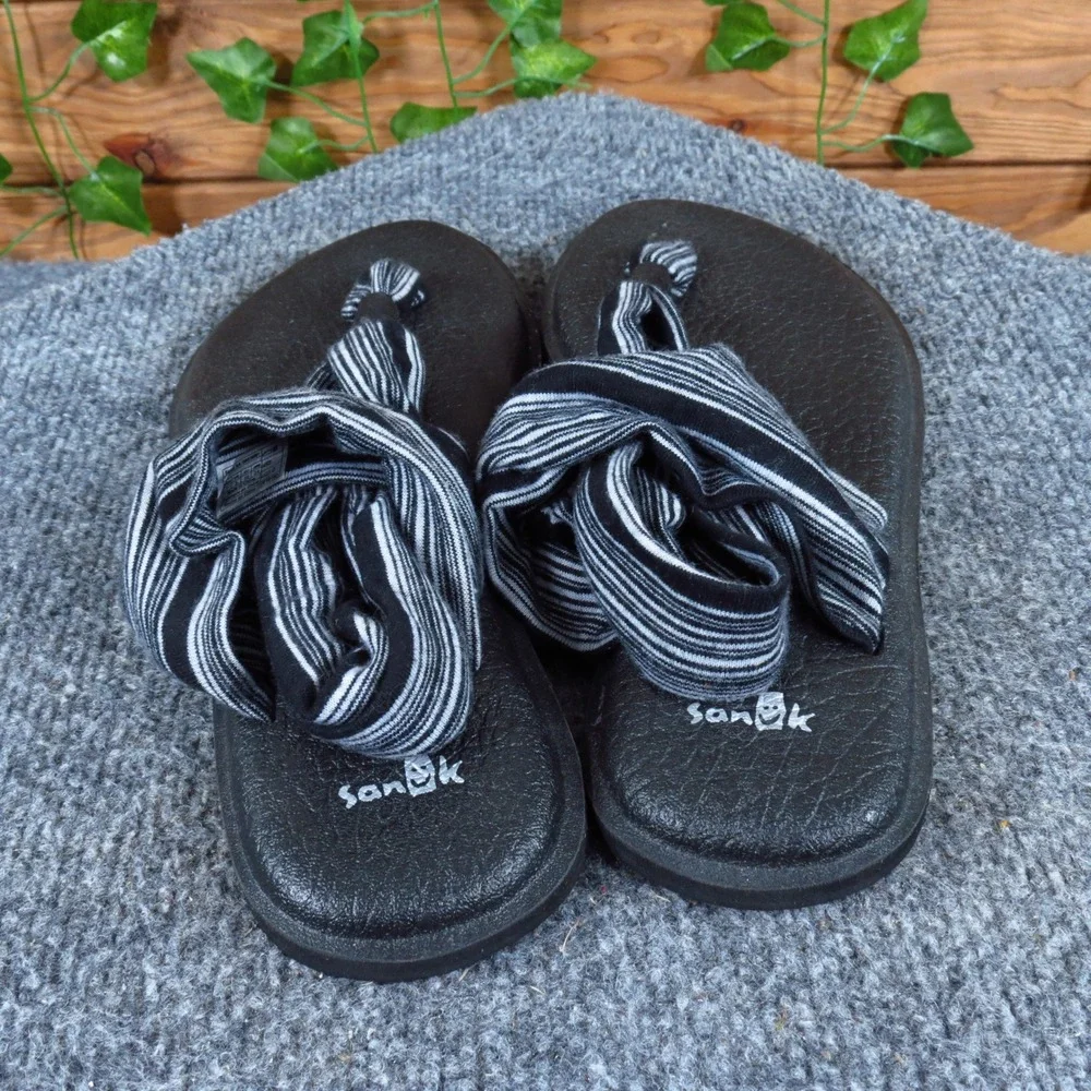 Sanuk Yoga Sling 2 Women Sandal Size 7 Casual Comfort Black‎ White Stripe Fabric